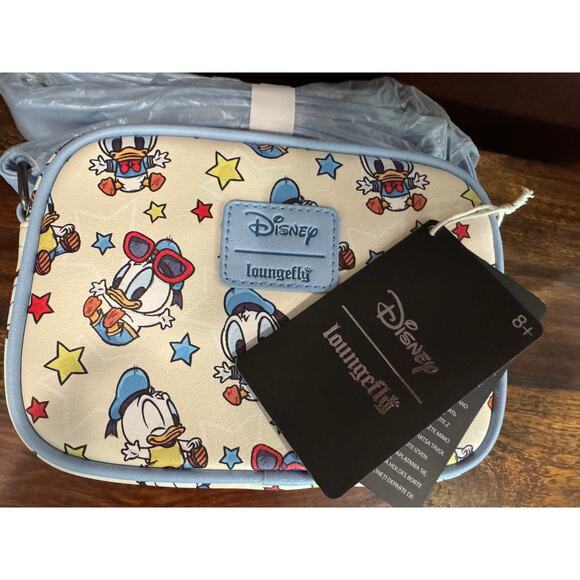 NEW Loungefly Disney Baby Donald Duck Stars Camera Crossbody Bag - Picture 2 of 7